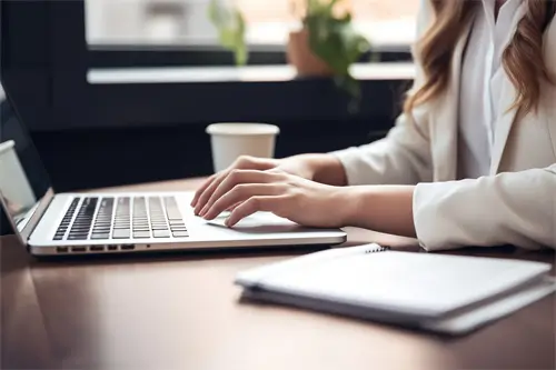 大学讲师剧情简介